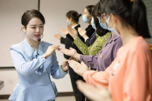 額濟納旗團委舉辦青年禮儀服務隊業(yè)務素質(zhì)提升活動