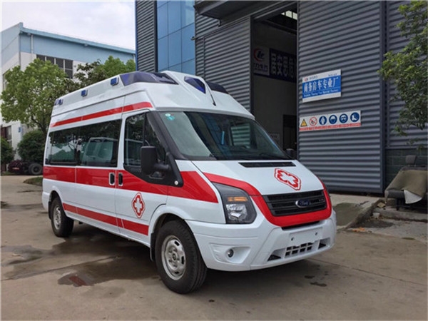 新時代高端救護車廠家 打造安全高效的“移動ICU”——120搶救車與救護車的革新之路